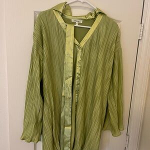 Green Pleated Long-Sleeve Dress